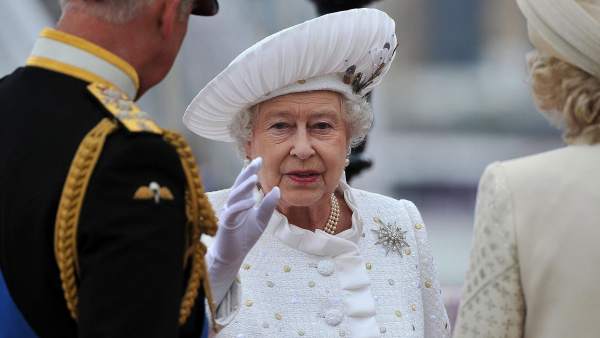 Reina Isabel II Reina Isabel II