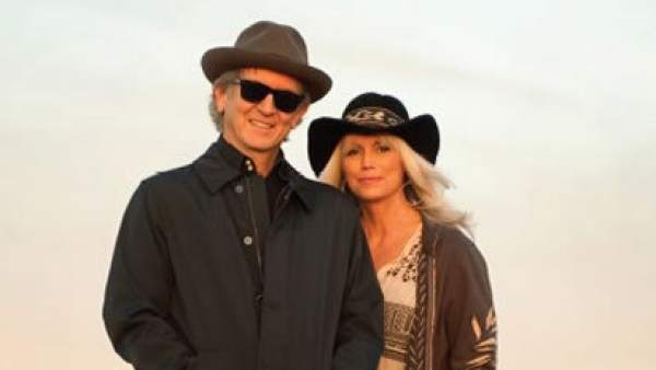 Emmylou Harris y Rodney Crowell Emmylou Harris y Rodney Crowell