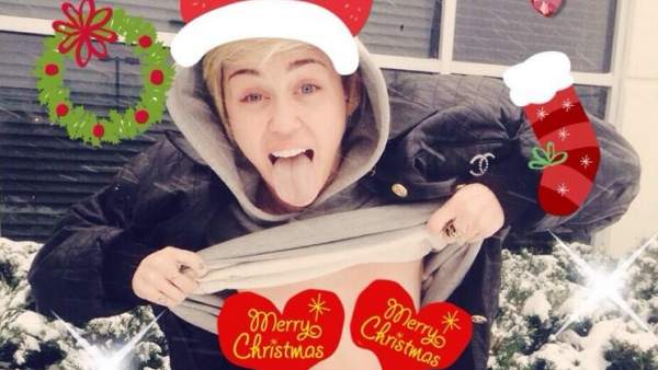 Topless de Miley Cyrus Topless de Miley Cyrus
