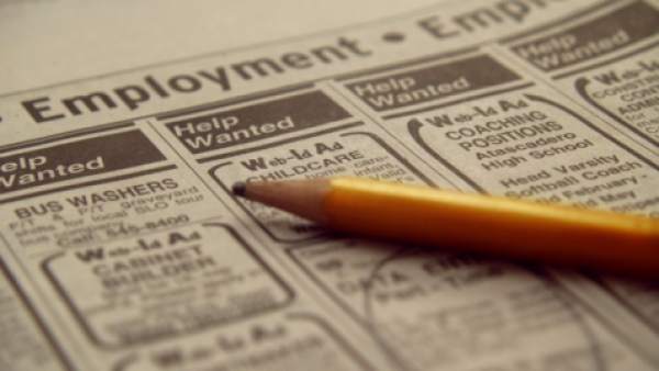 Mayor formación es igual a mayores posibilidades de empleo Mayor formación es igual a mayores posibilidades de empleo