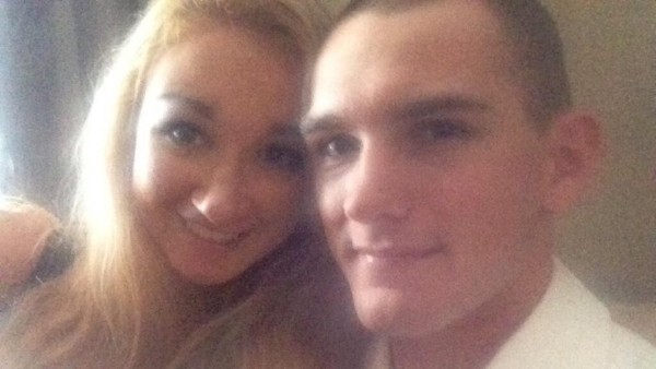 Se suicida con el arma de su novio policía Se suicida con el arma de su novio policía