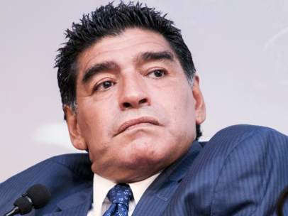 Maradona, borracho en público