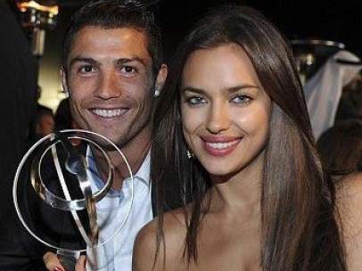Irina Shayk: con Cristiano Ronaldo en Dubai en los Globe Soccer Awards