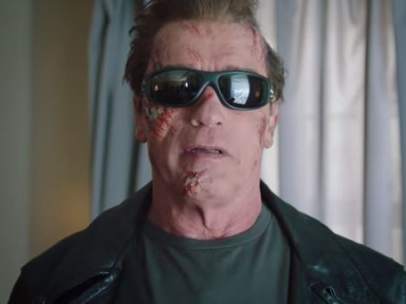 Arnold Schwarzenegger aterroriza a los fans disfrazado de Cyborg