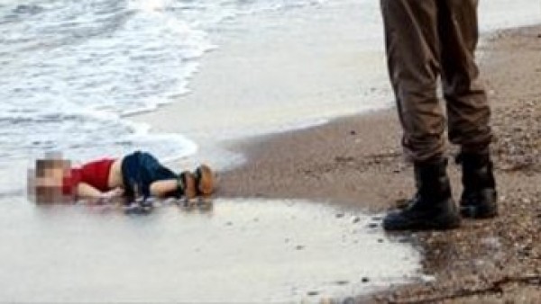 Niño sirio que muere ahogado Niño sirio que muere ahogado