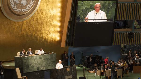 Papa Francisco en la ONU. Papa Francisco en la ONU.