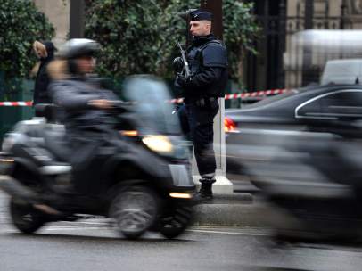 Policías franceses